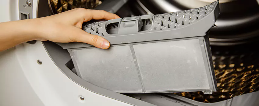 Signs Of A Clogged Dryer Lint Trap in Kirkland, Washington